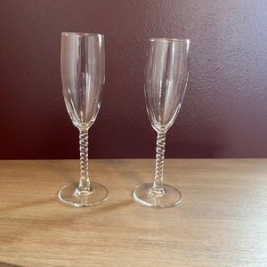 Set of 2 twisted stem champagne flutes; Like new